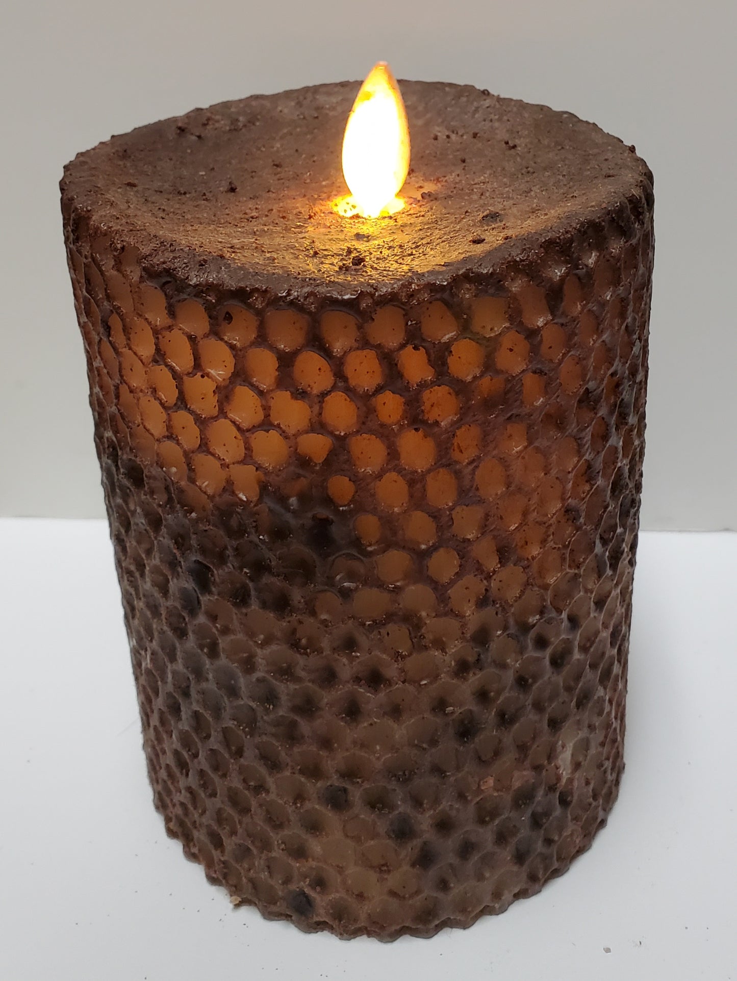 5" Beeswax Honeycomb Pillar Black