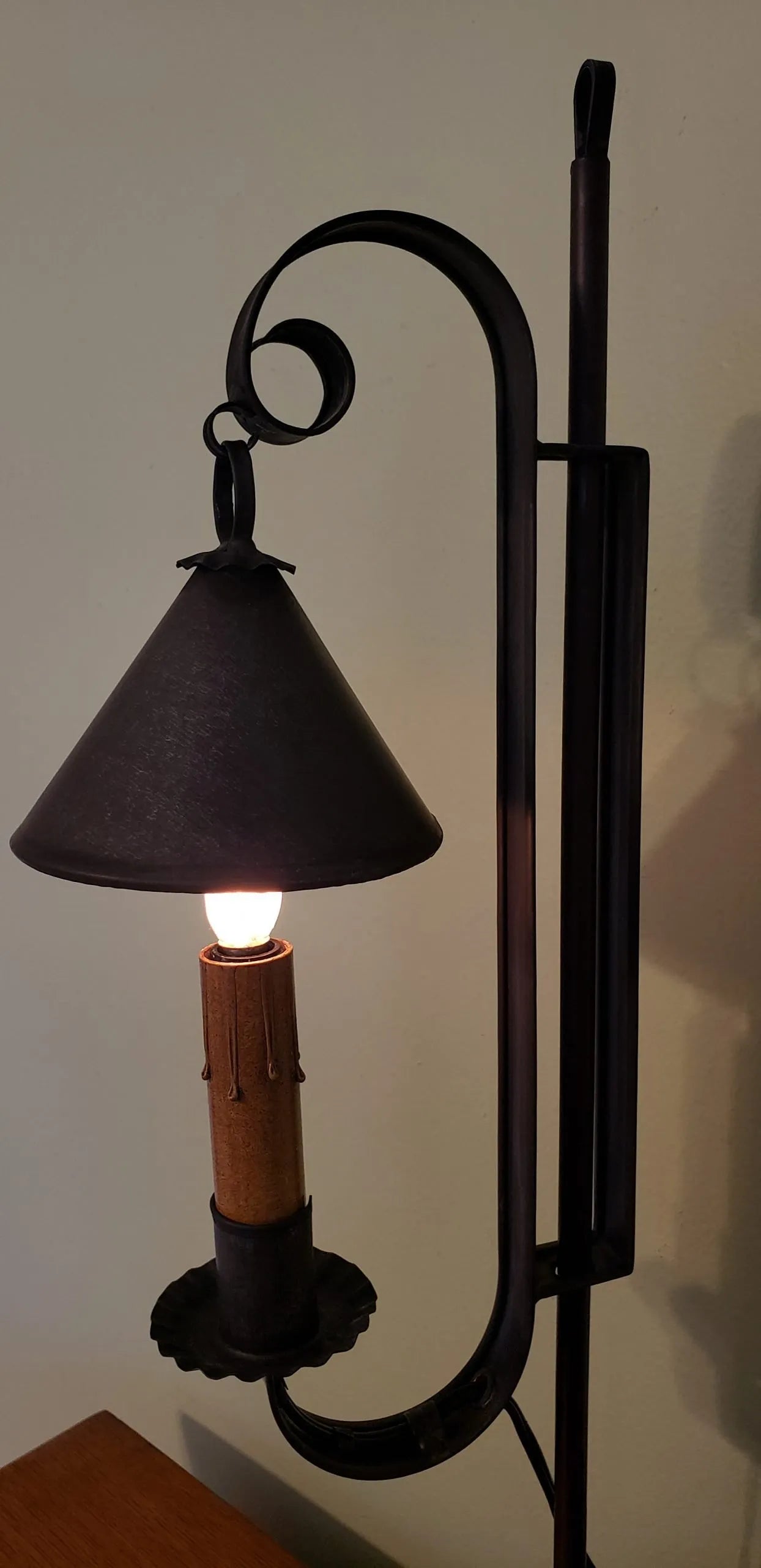 Single Mini Bell Tin Table Light