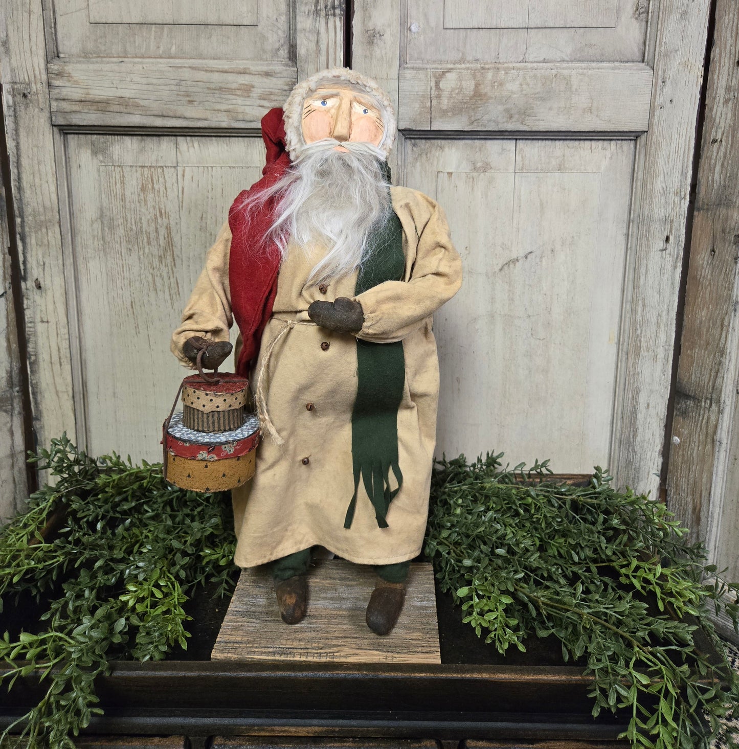 Primitive Santa with Hat Boxes