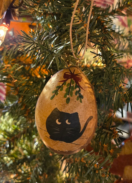 Cat Under Mistletoe Christmas Gourdament