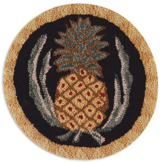 Primitive hooked chair pad with pineapple 