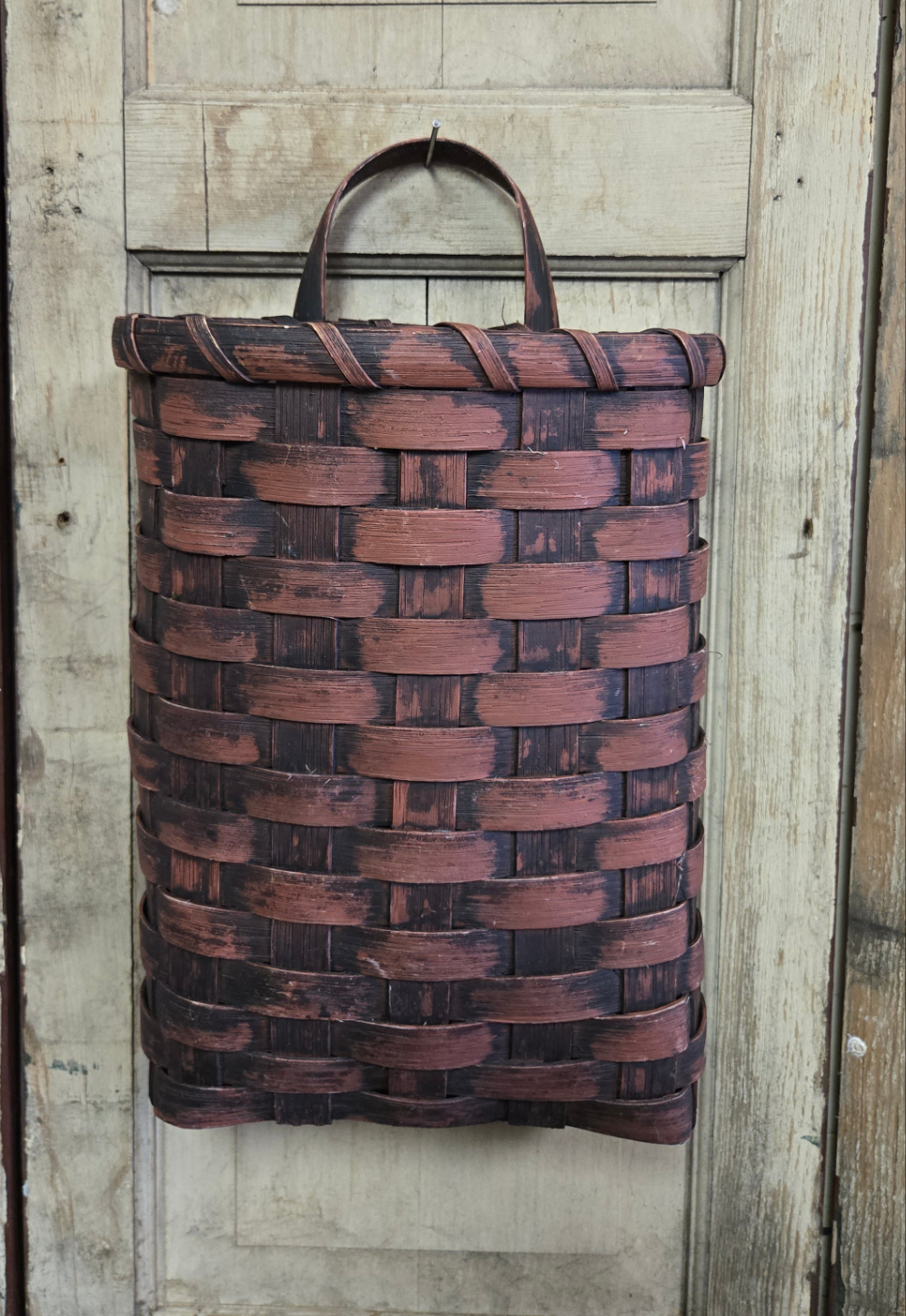 Primitive Door Basket Burgundy