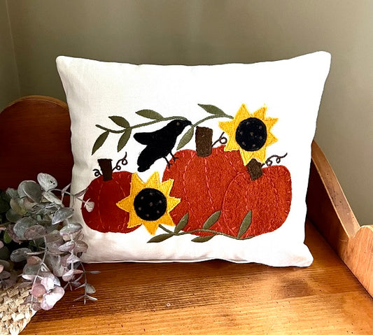 PUMPKINS W/SUNFLOWERS & CROW PILLOW