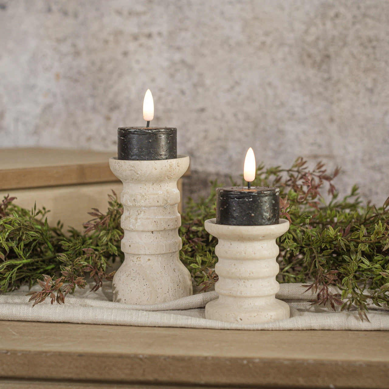 SET/ 2 - 3D FLAME BLACK TEALIGHT CANDLES