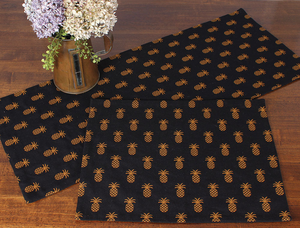 Pineapple Town Black Placemat