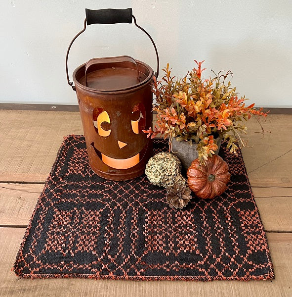 NANTUCKET BLACK/RUST SHORT TABLE RUNNER