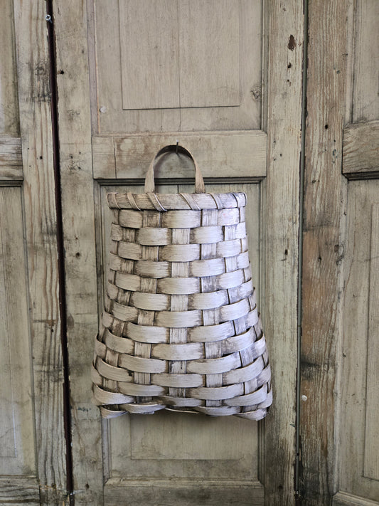 Primitive Deep Door Basket Buttermilk